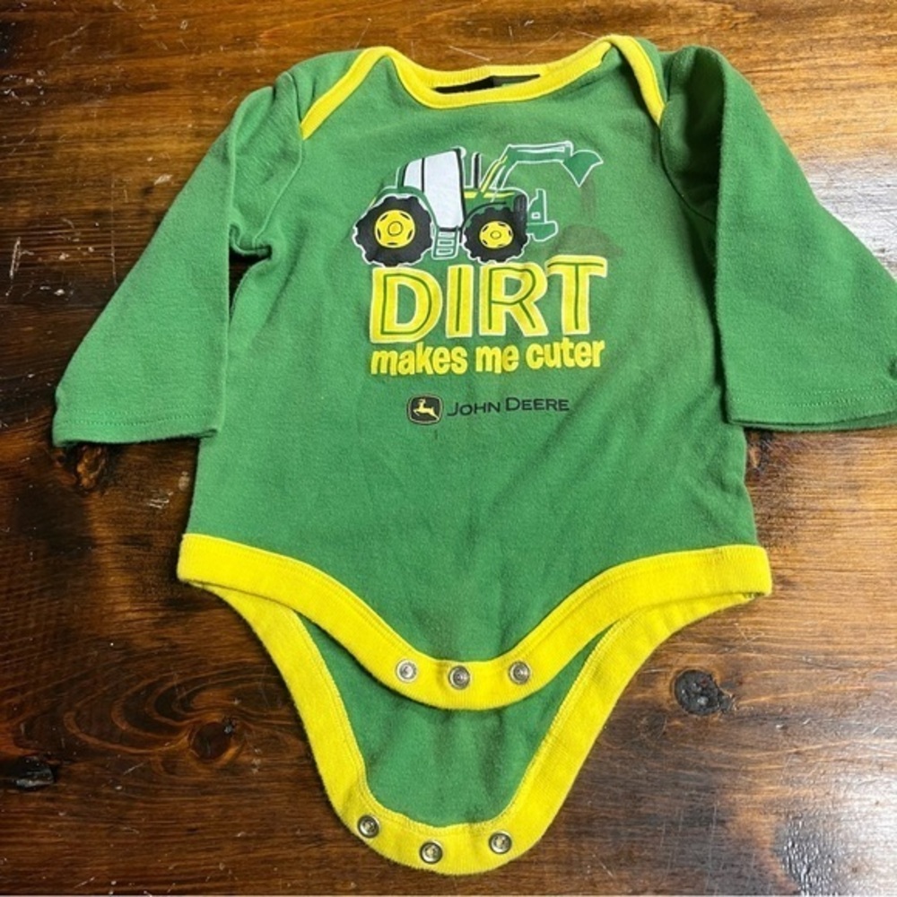 John Deere Dirt Makes Me Curer Long Sleeve Bodysuit Size 6-9 Months